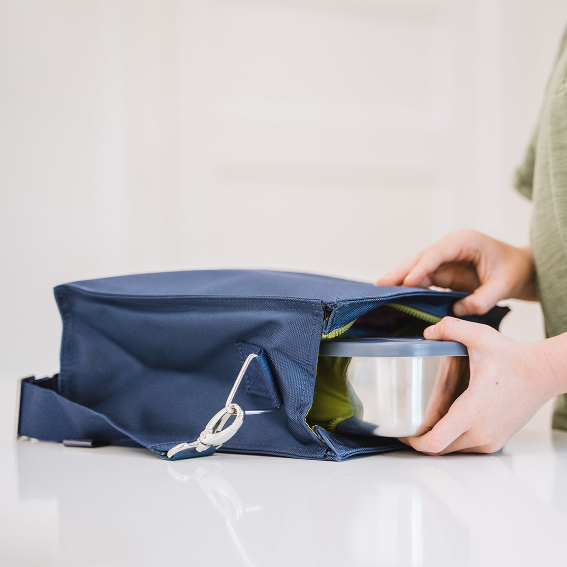 Recycled Insulated Lunch Tote - Navy